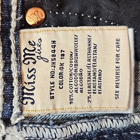 Miss Me Shorts. (Youth) Girl's Size: Waist 10x2.5 Inseam. - Picture 8 of 11